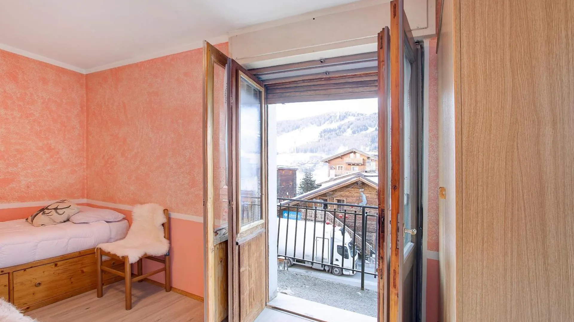 Lovin Winter Apartment Livigno Italy